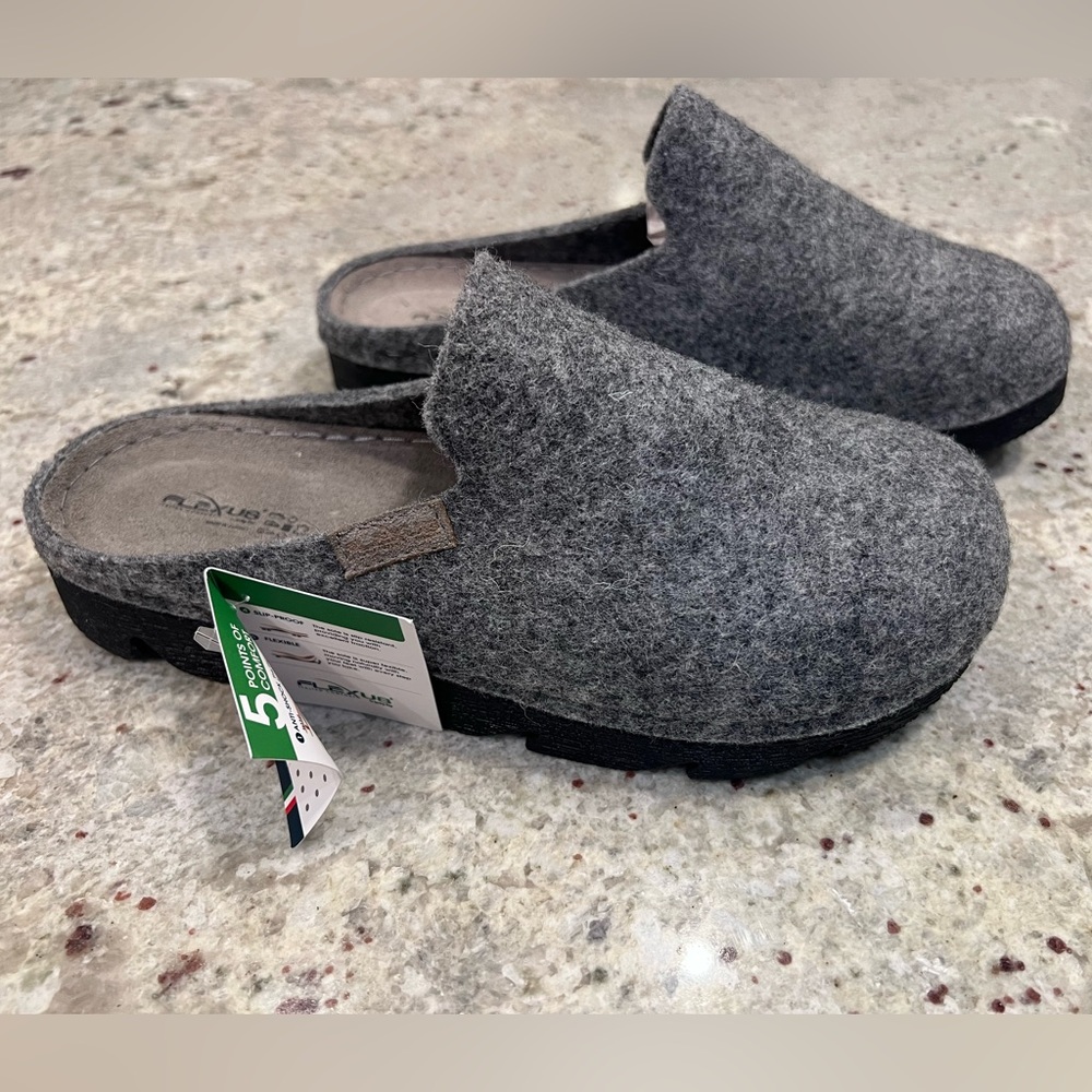 Flexus by Spring Step Clogging Mules- Size 9 - NWT